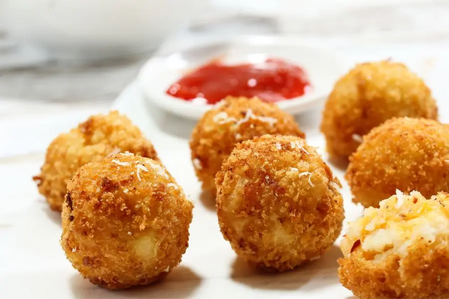 Croquetas de Grana Padano y Frambuesas