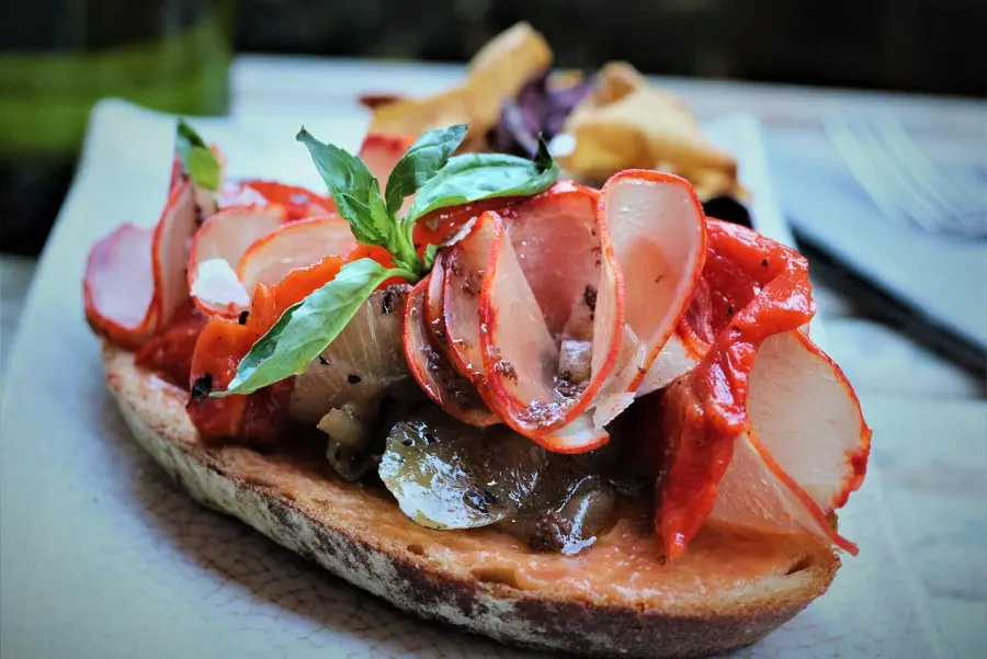 receta_Bruschetta de Escalibada y Salmorejo