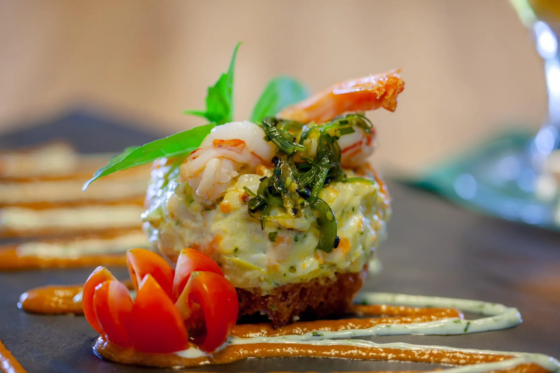 Ensaladilla de Gambones a la Albahaca