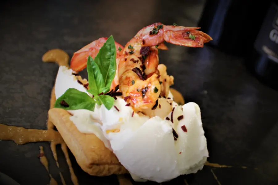 receta_Burrata con Gambones y Salmorejo
