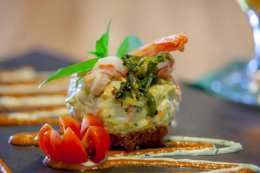 Ensaladilla de Gambones a la Albahaca